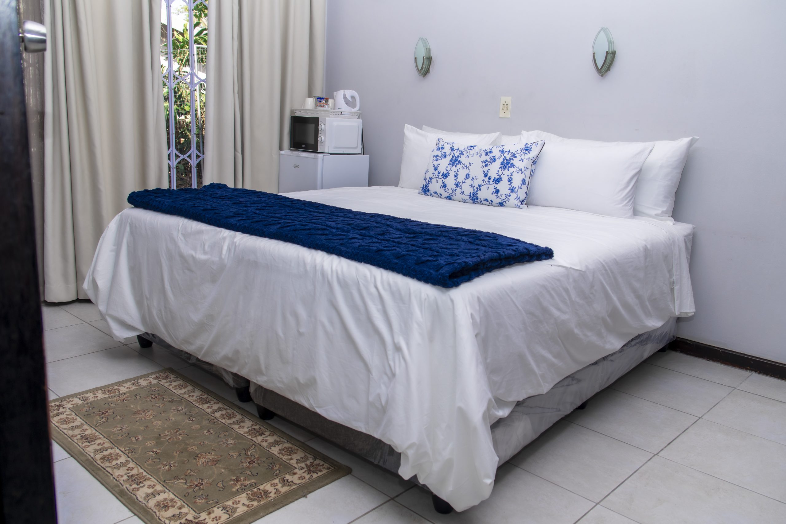 Tropical Hut Lodges Westville Capricorn Room